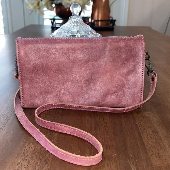 Idyllwind Miranda Lambert Mauve Studded Leather Crossbody Shoulder Bag Purse - Picture 2 of 11